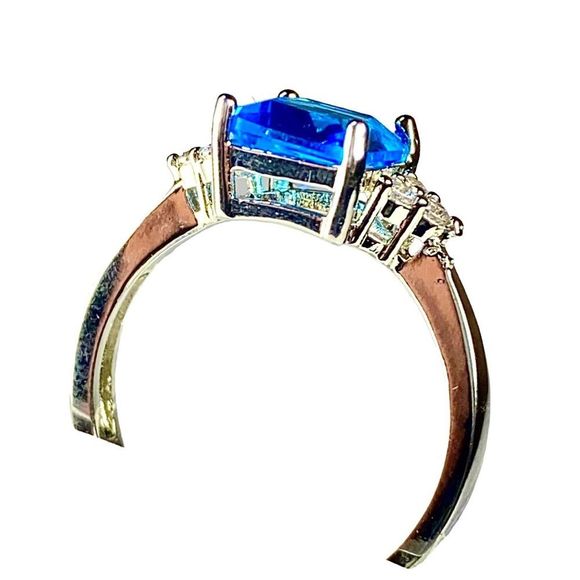 Princess-Cut Topaz & White CZ Gemstones in a 925 Sterling Silver Filled Ring - Picture 10 of 12